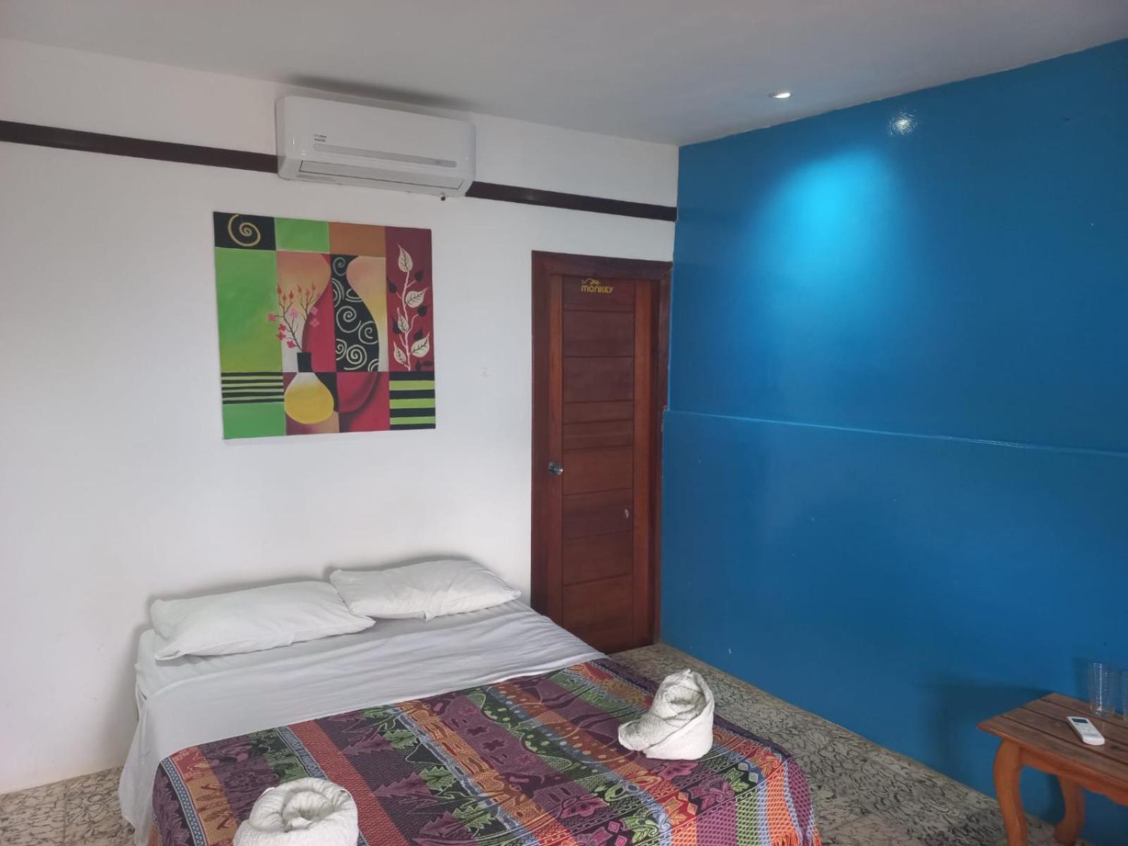 Magnific Rock - Surf & Yoga Retreat Nicaragua
