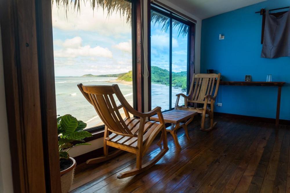 Magnific Rock - Surf & Yoga Retreat Nicaragua Hotel