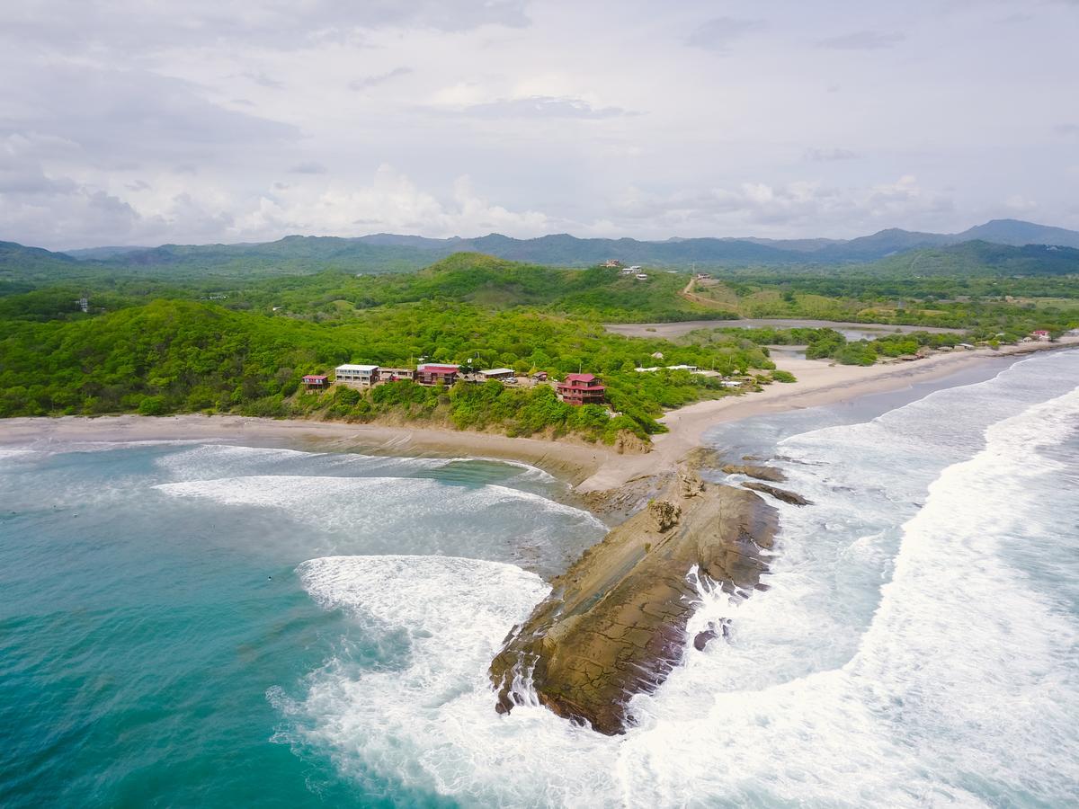 Hotel Magnific Rock - Surf & Yoga Retreat Nicaragua